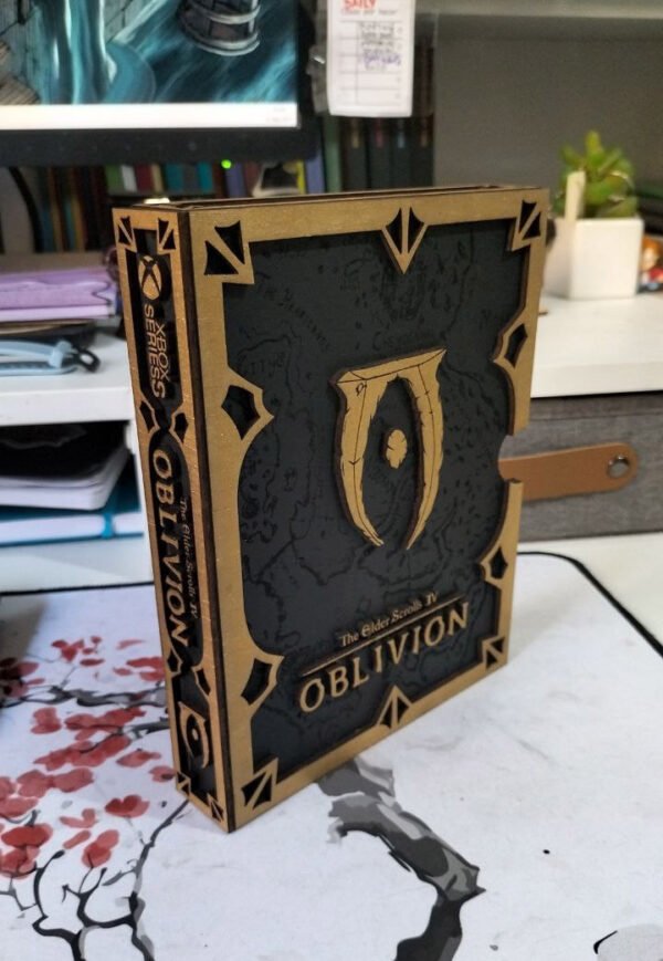 Caja coleccionista artesanal basada en el videojuego Elder Scrolls IV: Oblivion