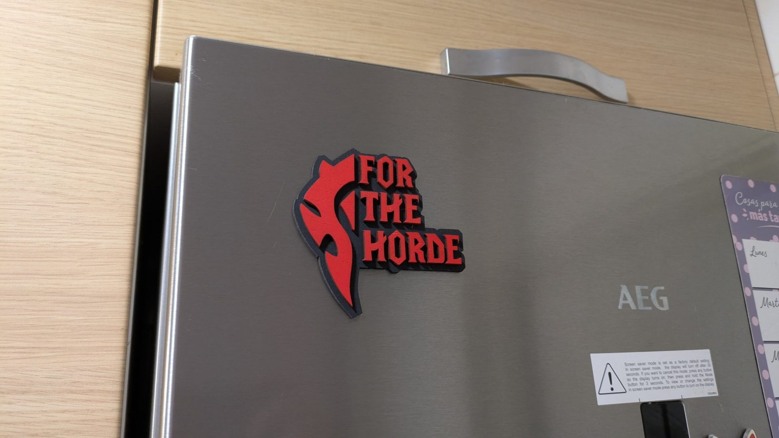 Imánes inspirados en las facciones de World of Warcraft: Horda y Alianza